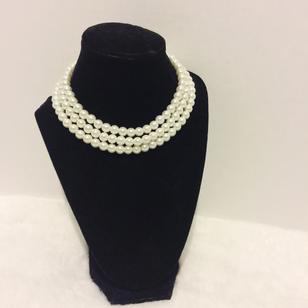White Freshwater Cultured Pearl Necklace
